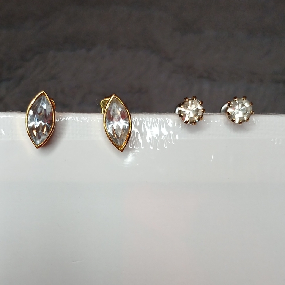 Avon Gold Cat-Eye & Stud Earring Set